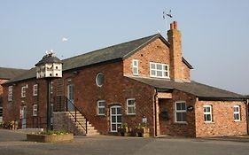 Wall Hill Farm Guest House Northwich